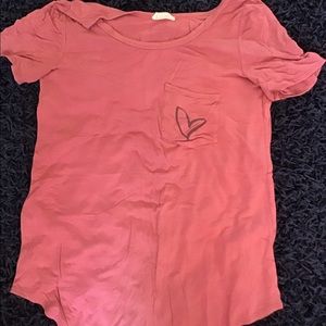 A light dark pink tshirt